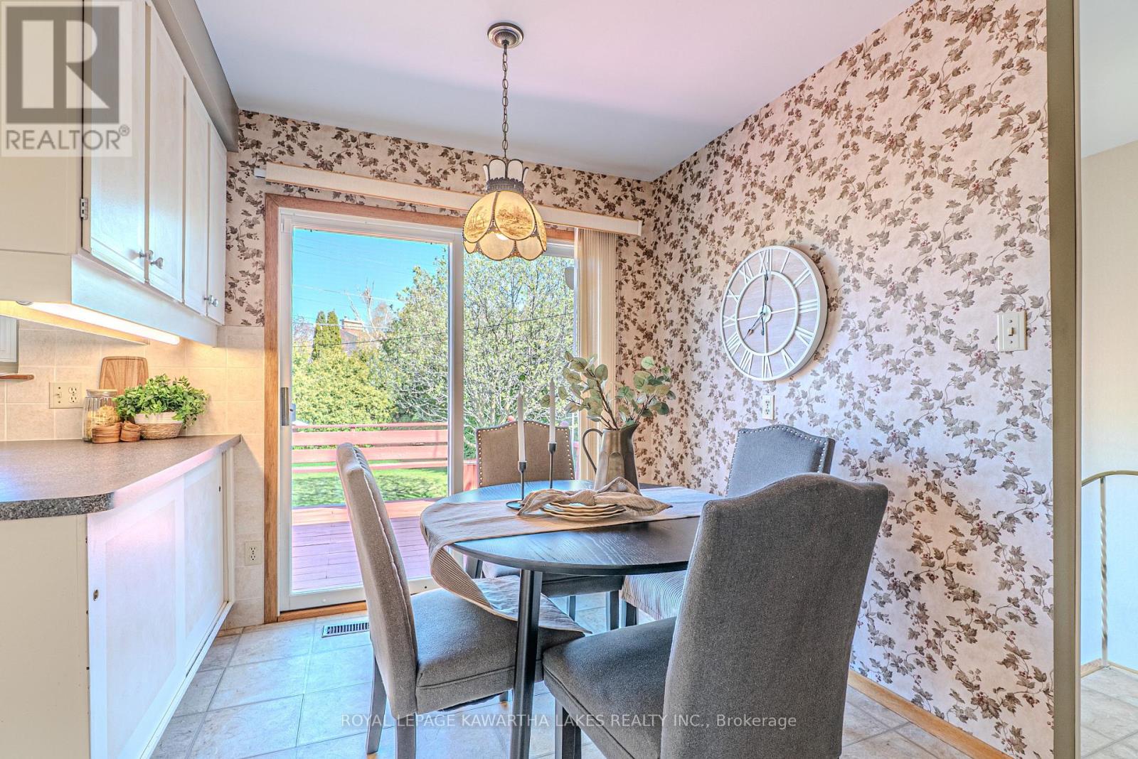 52 SANDERLING CRESCENT - 27