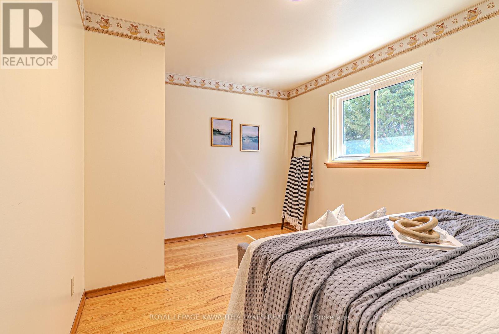52 SANDERLING CRESCENT - 32