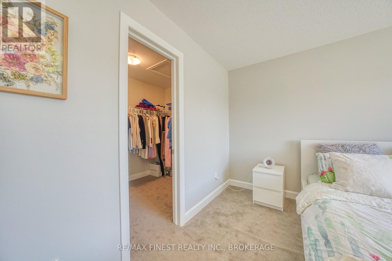 1372 ANDERSEN DRIVE - 35