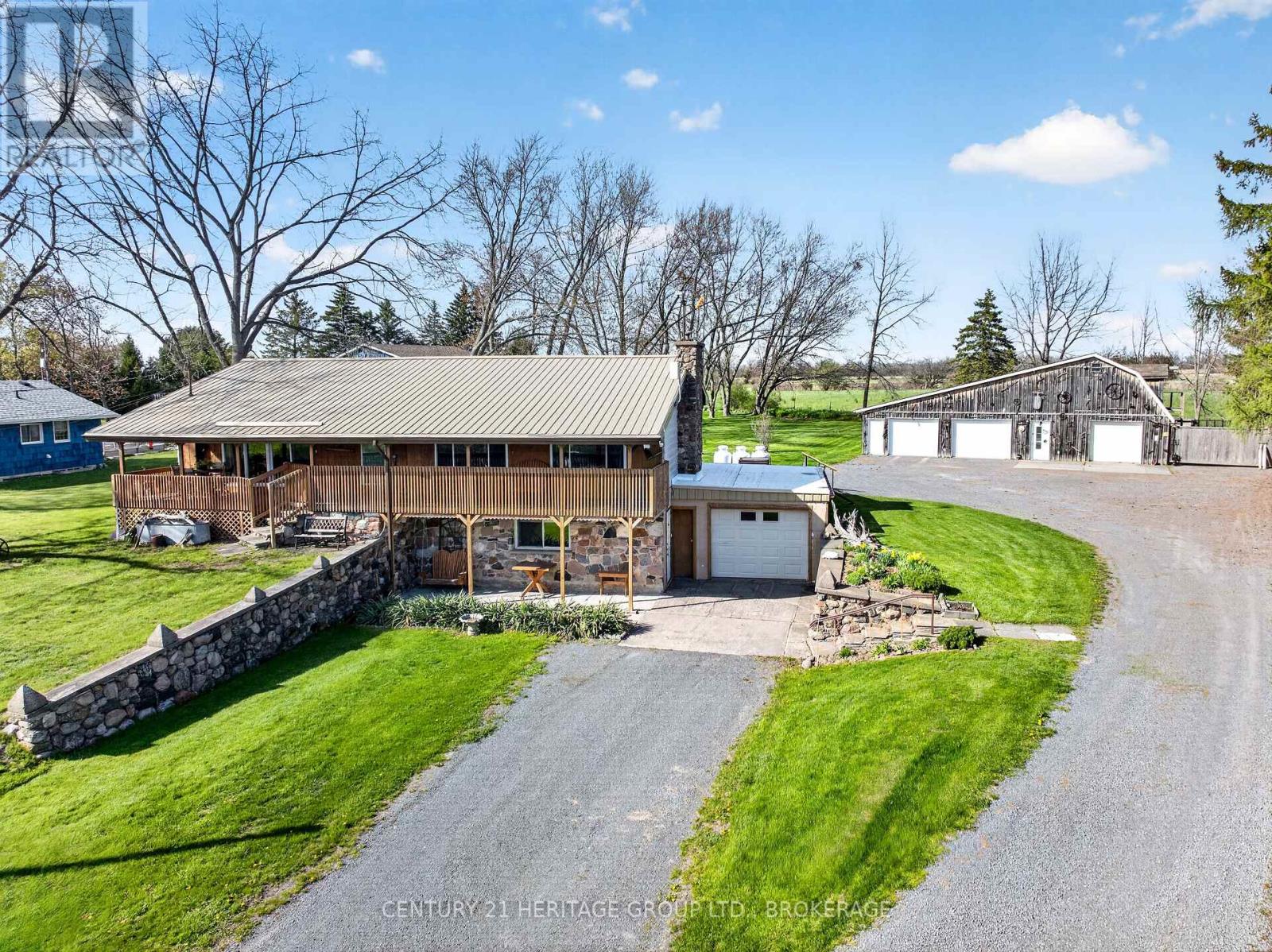 217 WELLINGTON STREET - 14