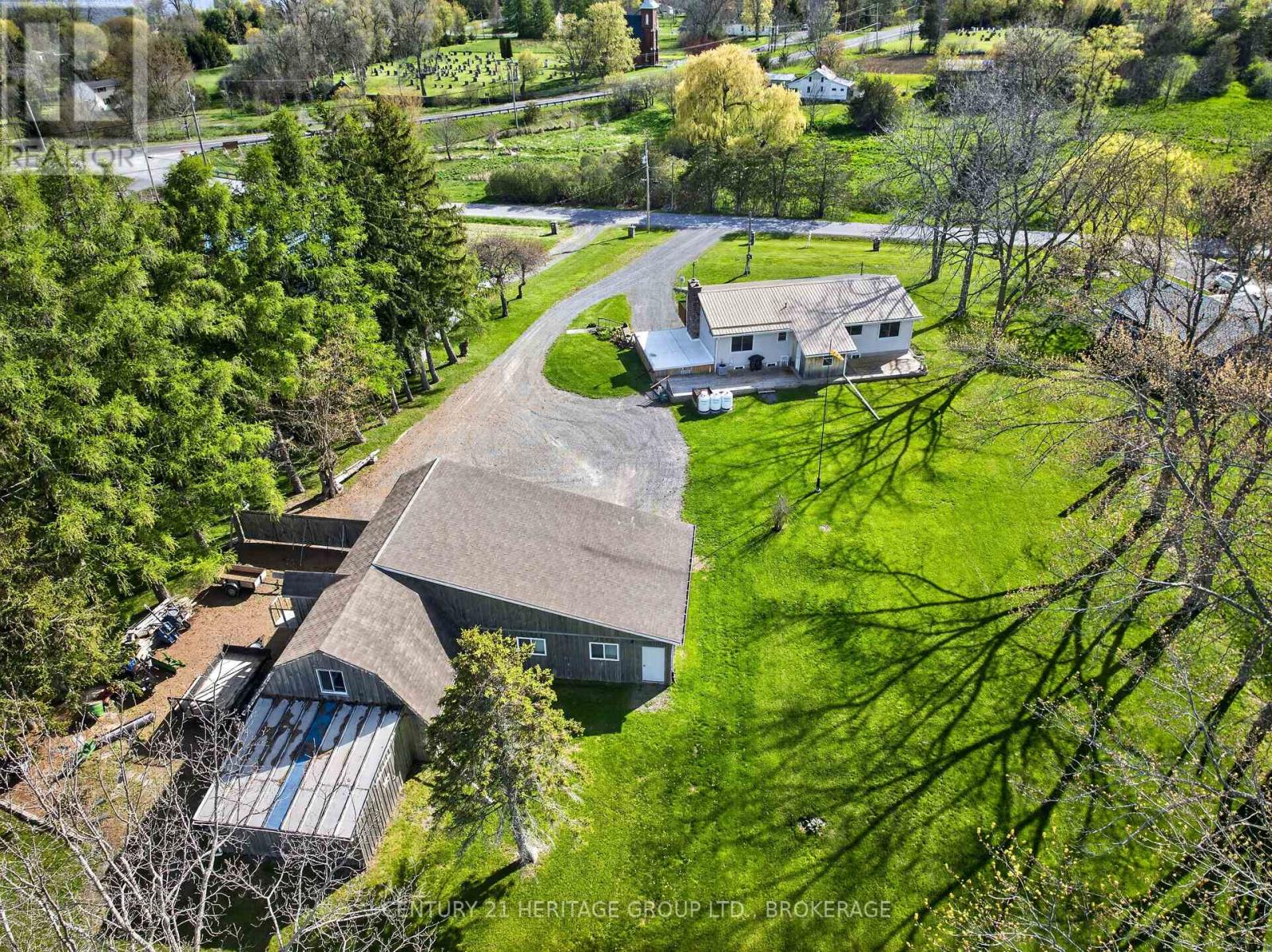 217 WELLINGTON STREET - 7