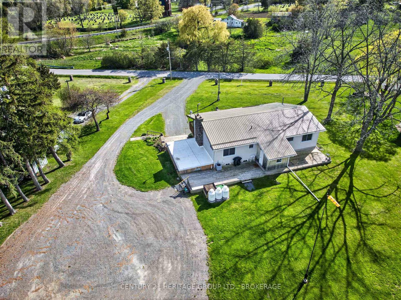 217 WELLINGTON STREET - 8