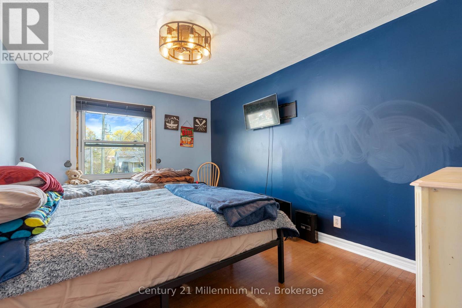 745 15TH STREET E - 26