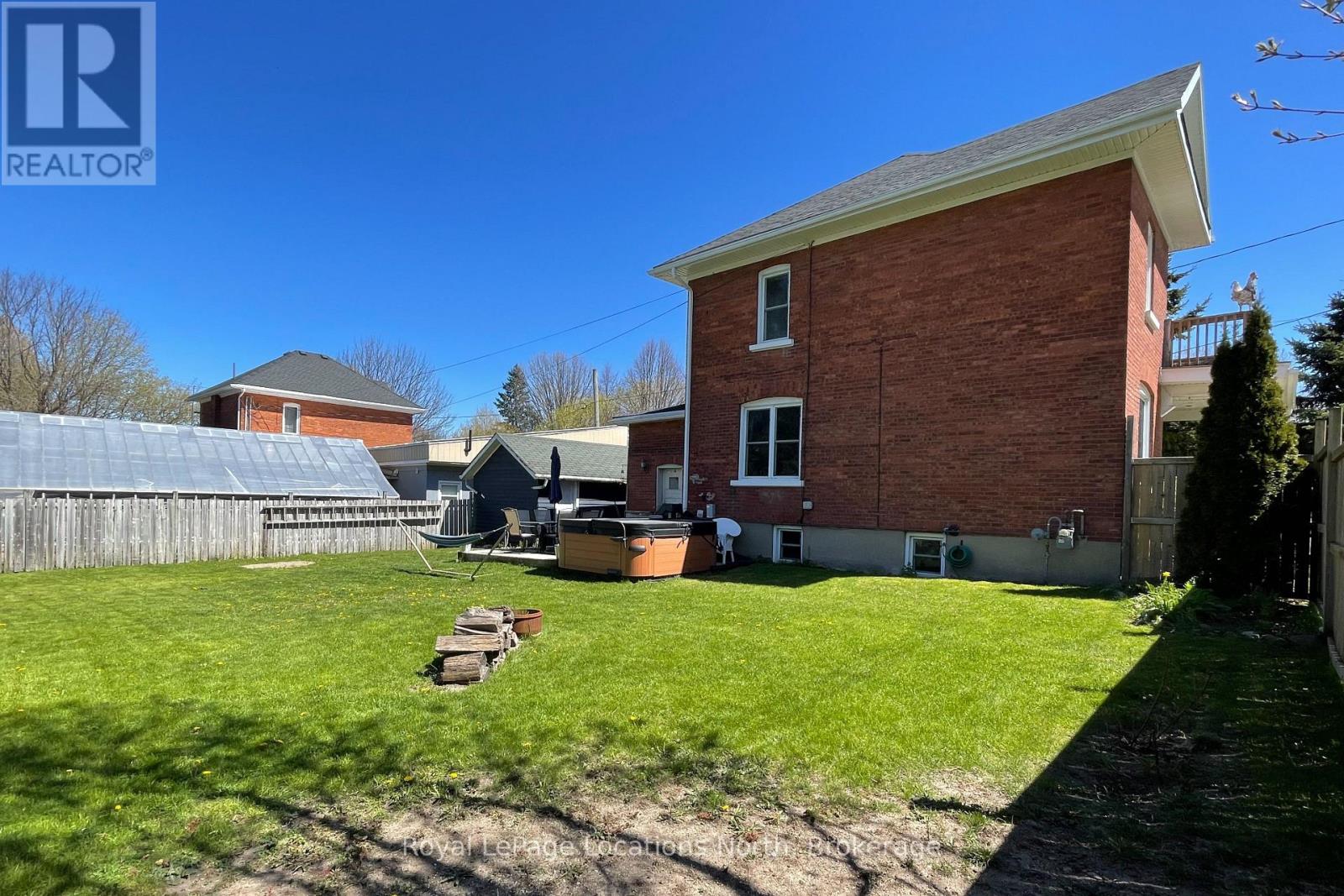 131 SYKES STREET S - 10