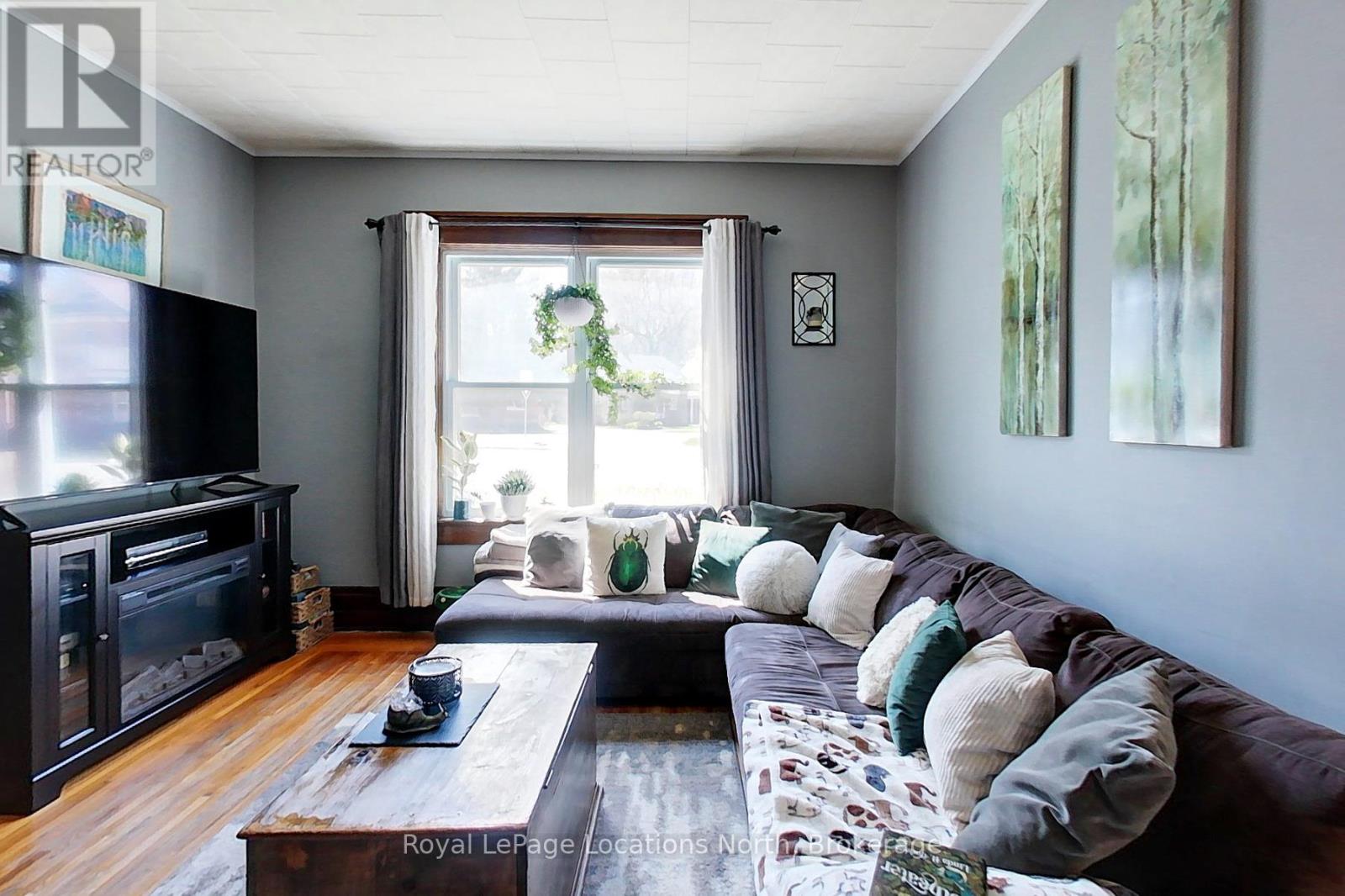 131 SYKES STREET S - 12