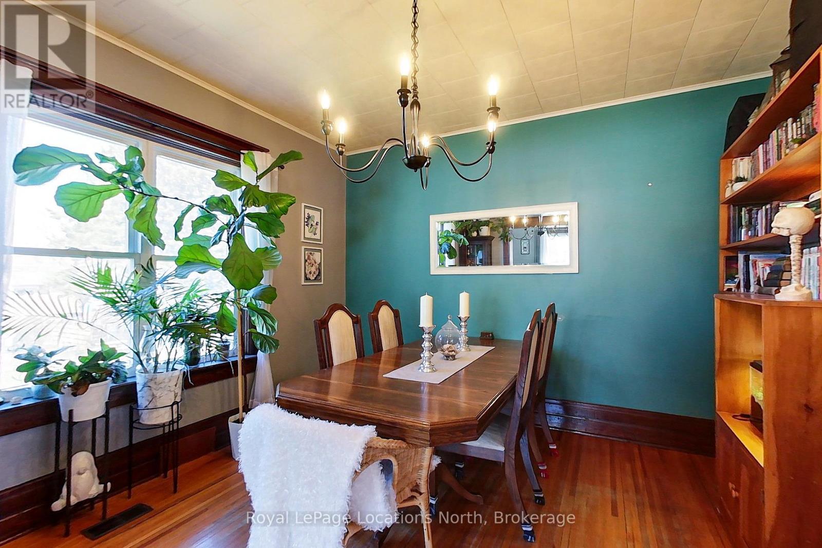 131 SYKES STREET S - 13