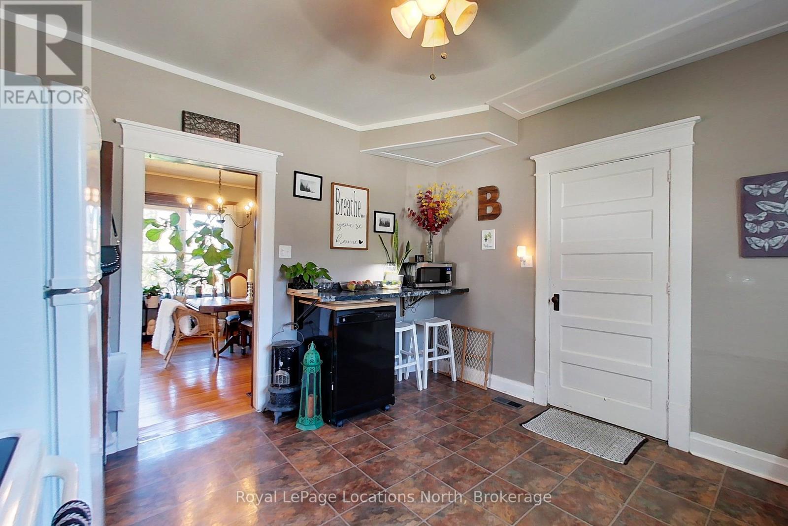 131 SYKES STREET S - 21