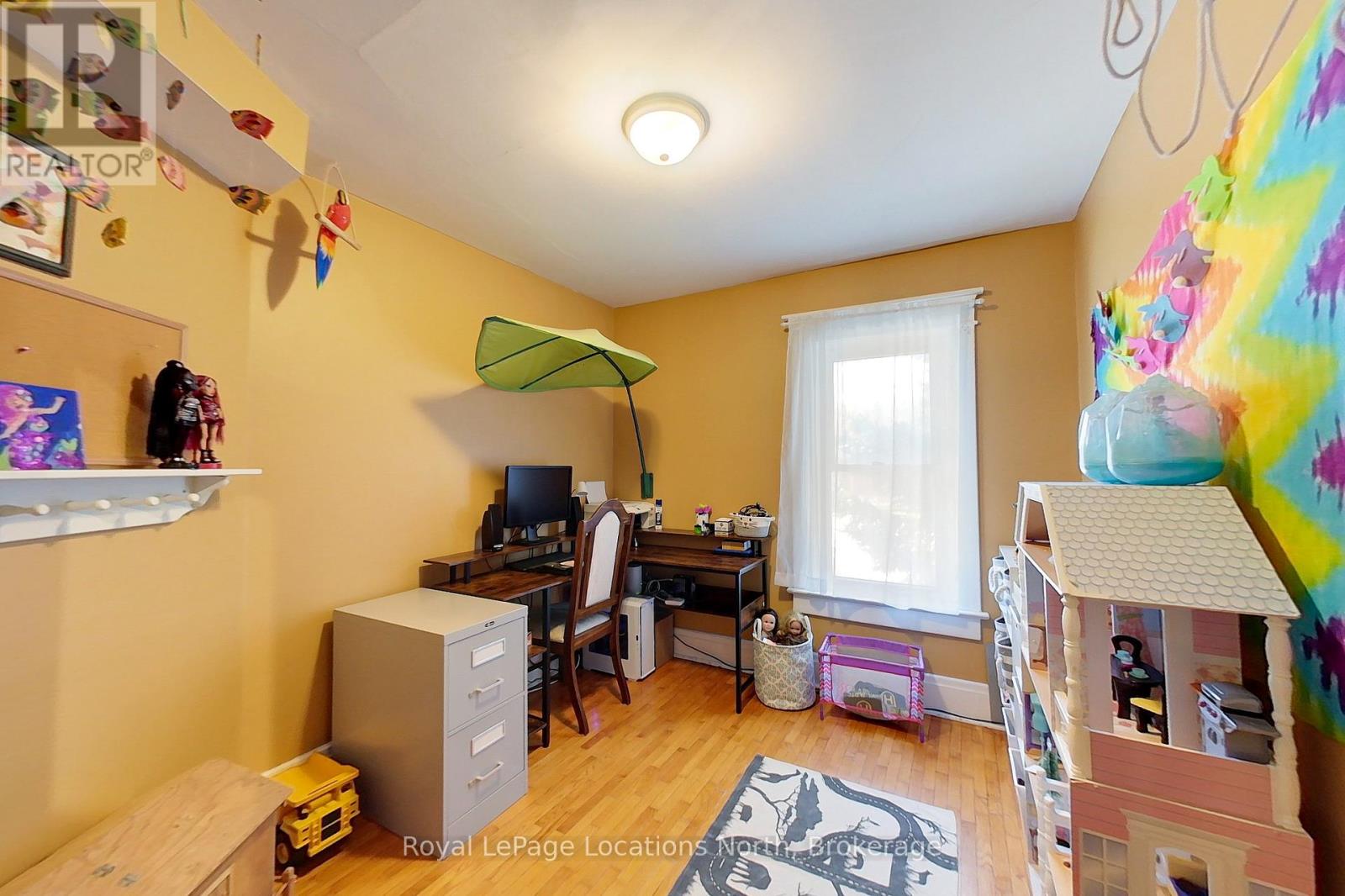 131 SYKES STREET S - 27