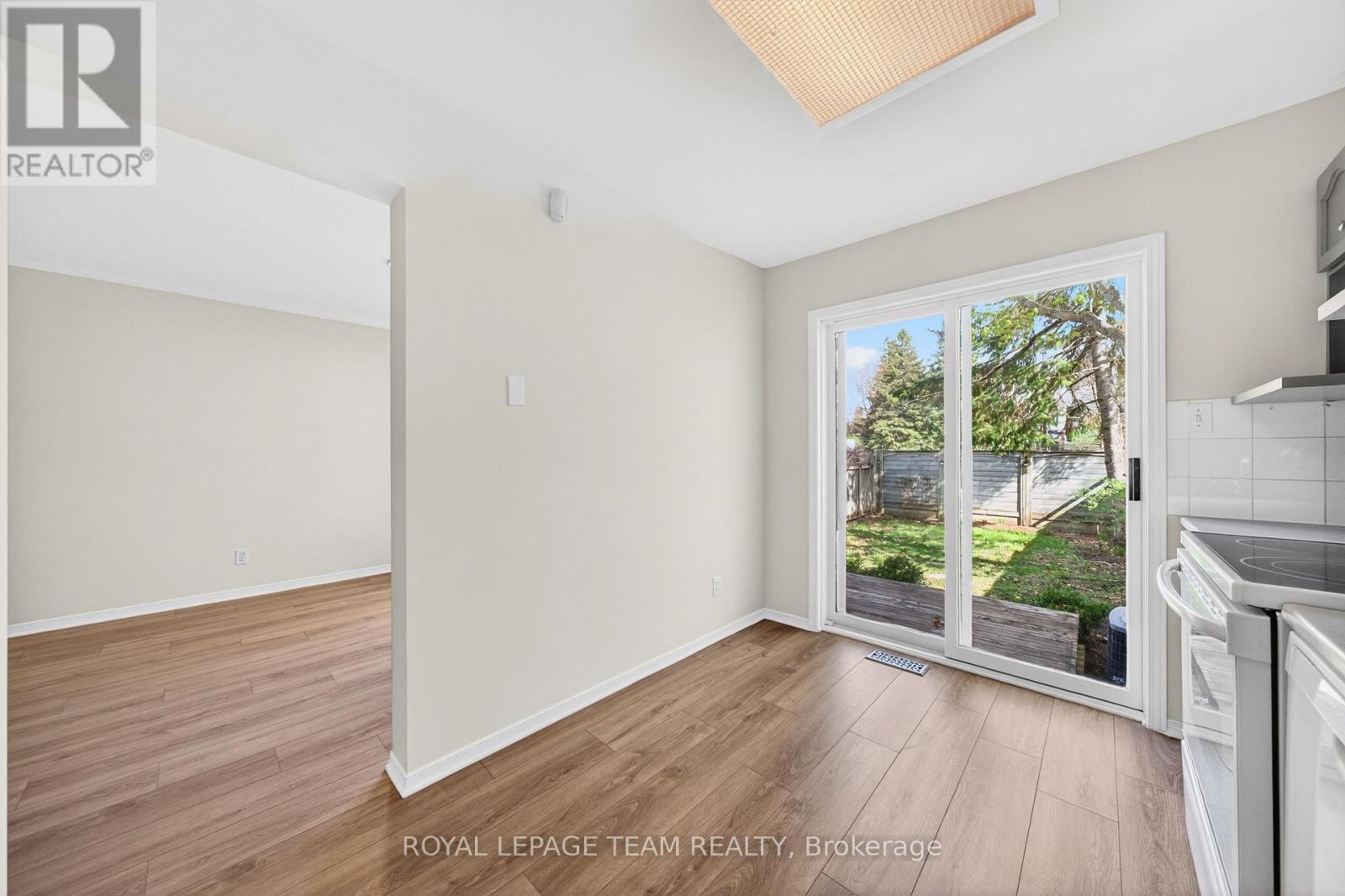 42 BATON COURT - 19