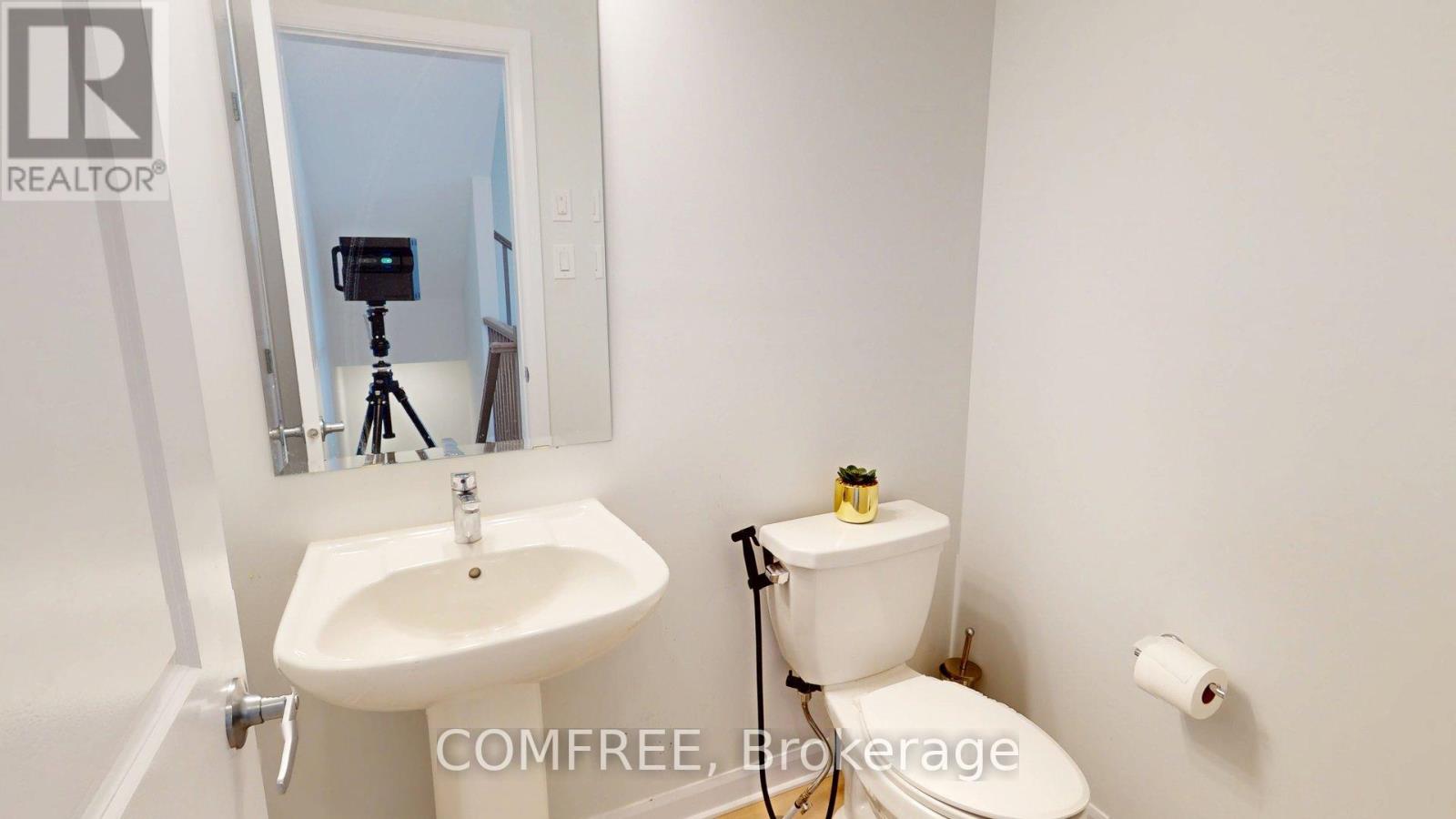 272 ELSIE MACGILL WALK - 4
