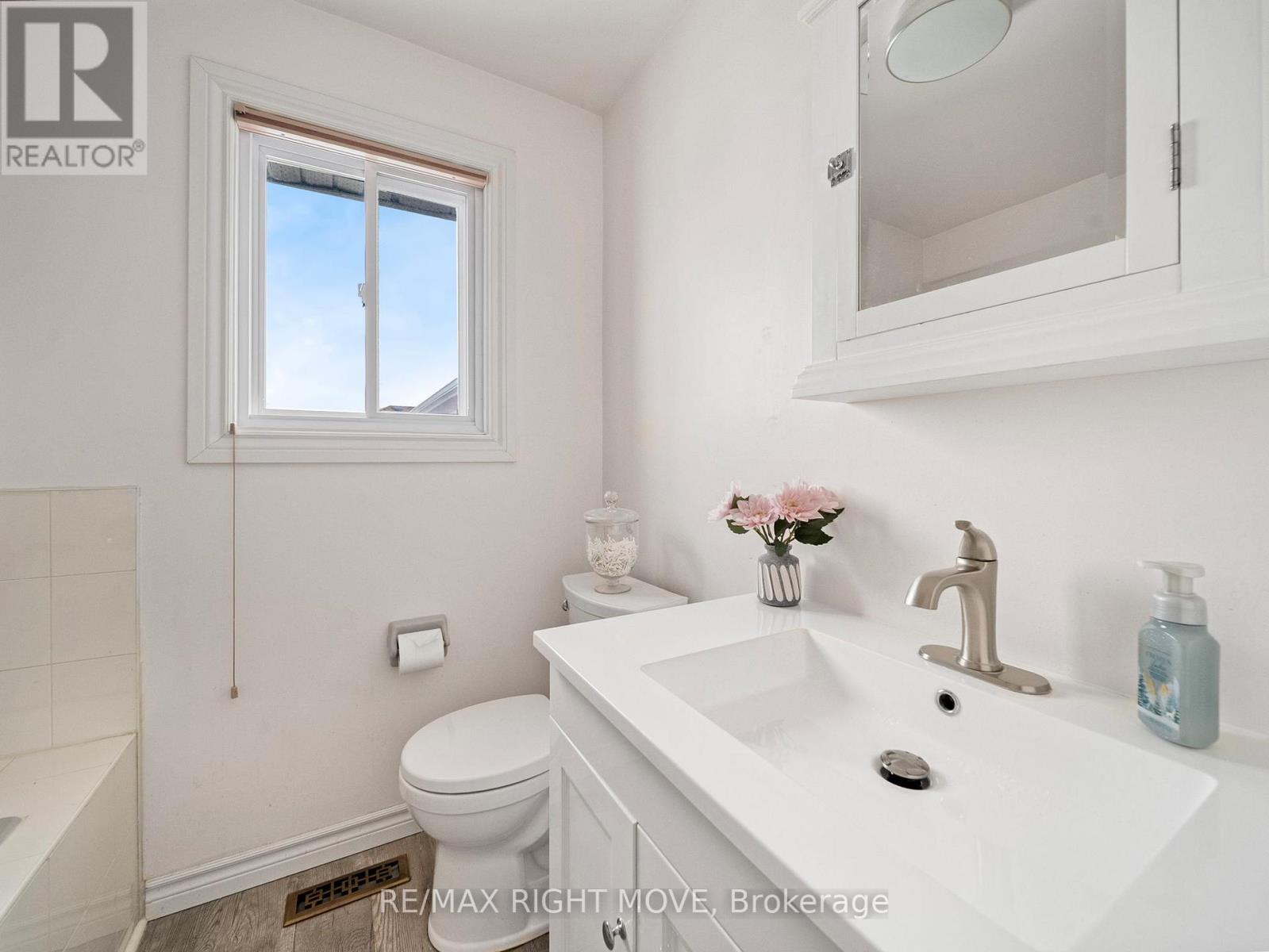 42 SUNDEW DRIVE - 29