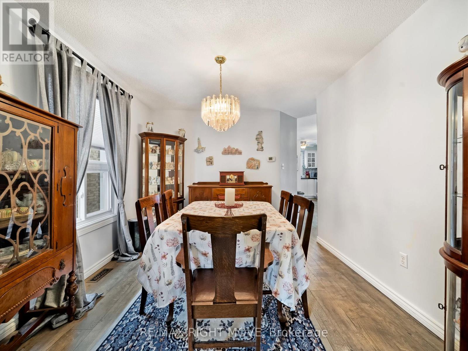 42 SUNDEW DRIVE - 17