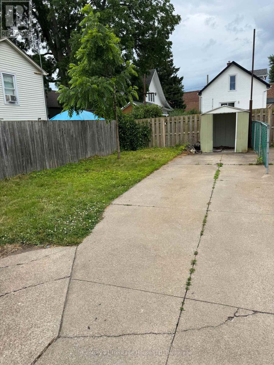 4688 RYERSON CRESCENT - 12