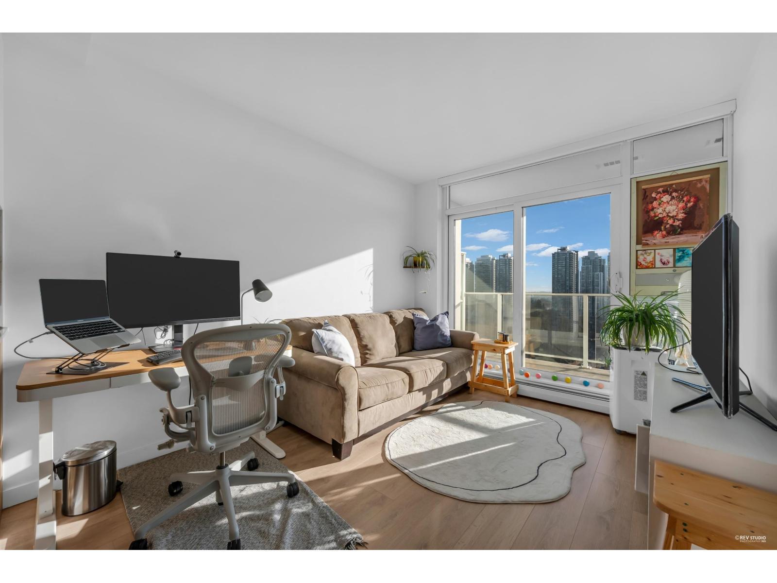 2107 13685 102 AVENUE, Surrey