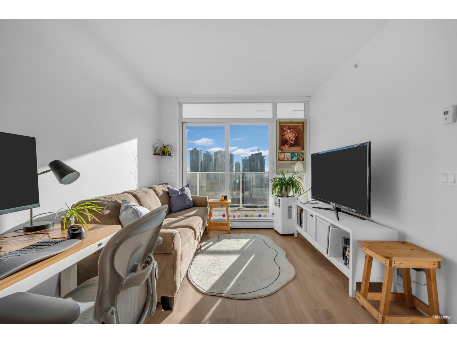 2107 13685 102 AVENUE, Surrey