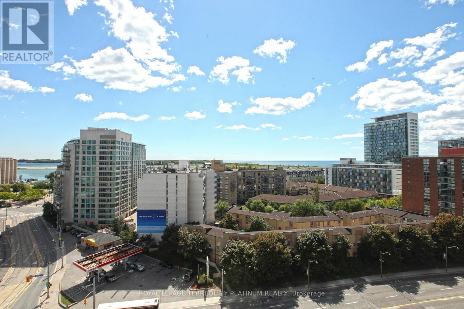 #727 600 FLEET STREET - 35