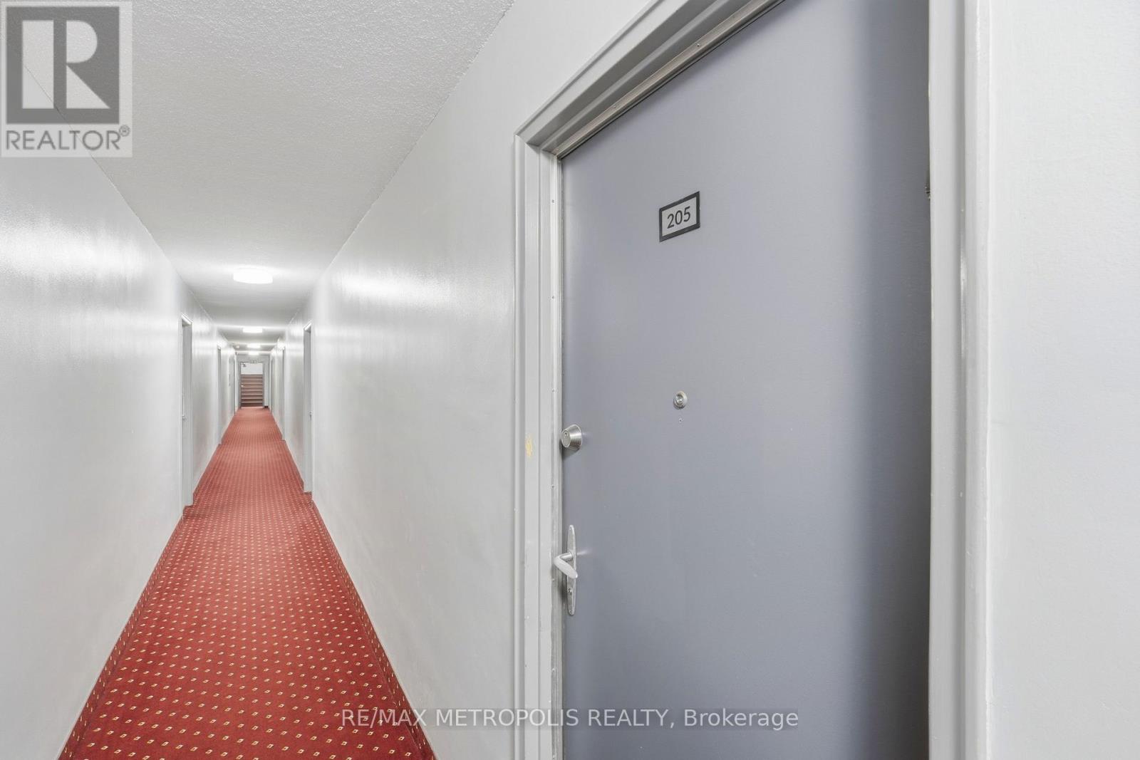 #205 5877 BATHURST STREET - 3