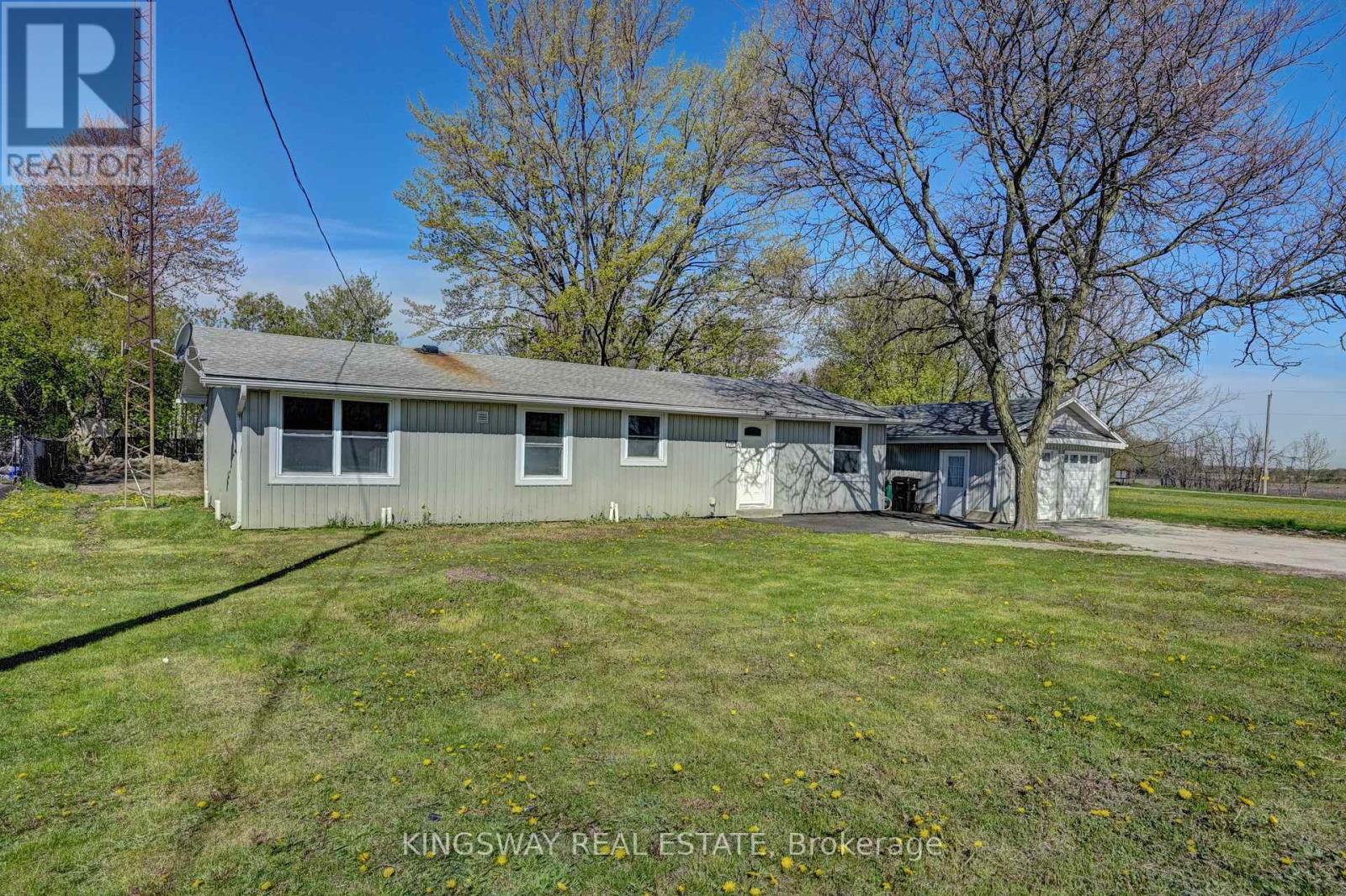2340 FOUNTAIN STREET N - 2