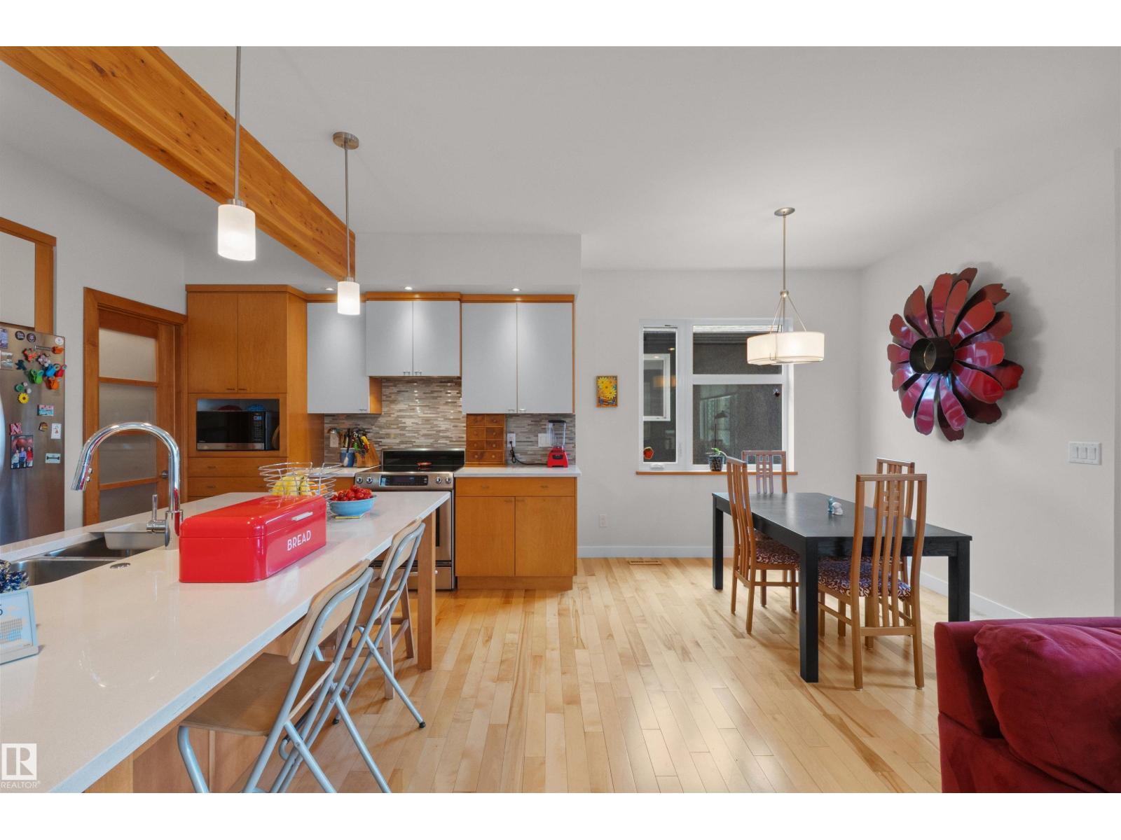 8839 93 ST NW — photo 21