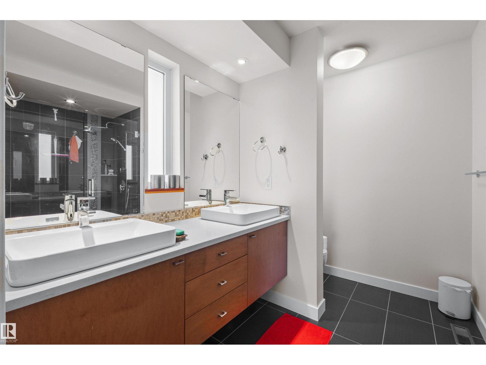 8839 93 ST NW — photo 36