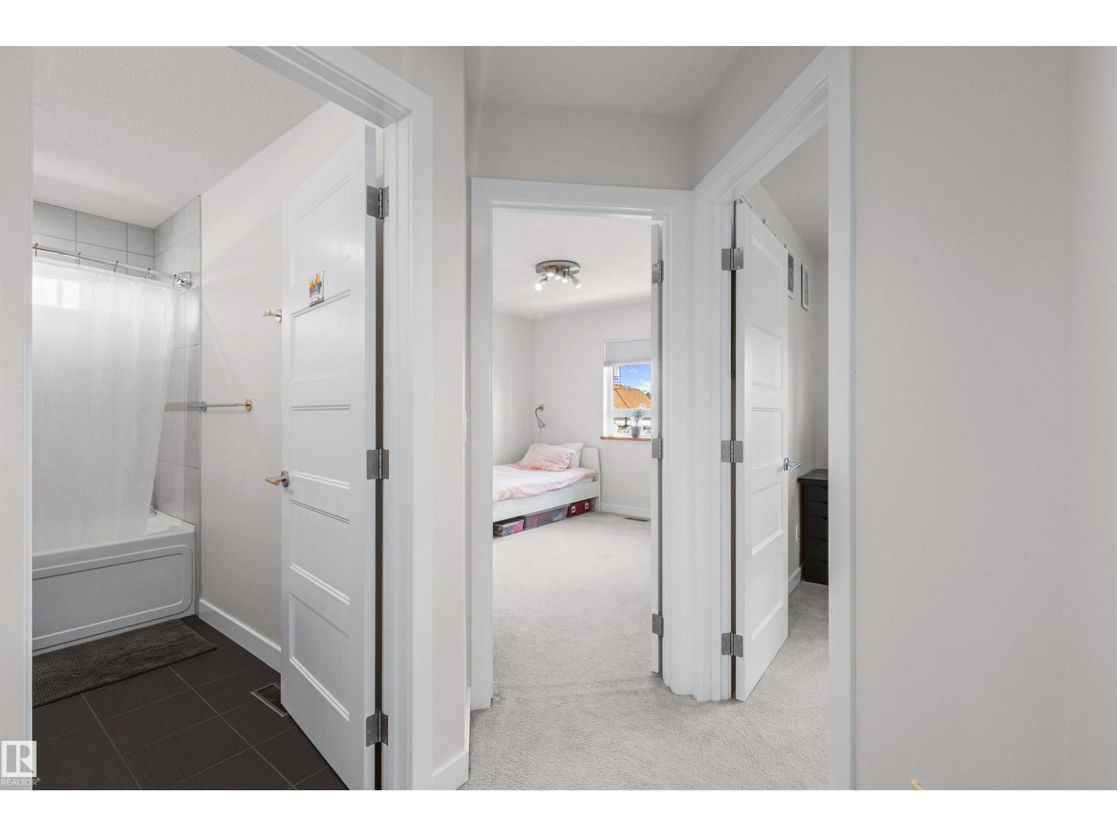 8839 93 ST NW — photo 46