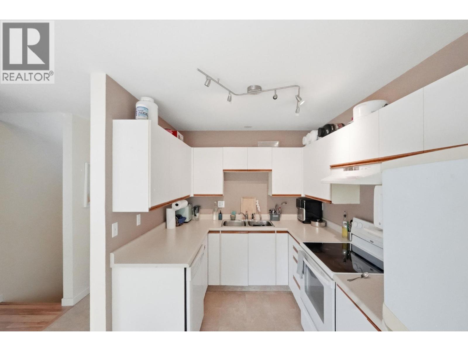 2749 Riffington Place - 14
