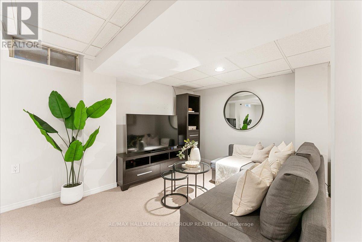 14 ROLLO DRIVE - 35