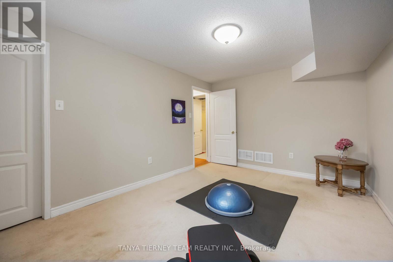 1130 OAKHILL AVENUE - 34