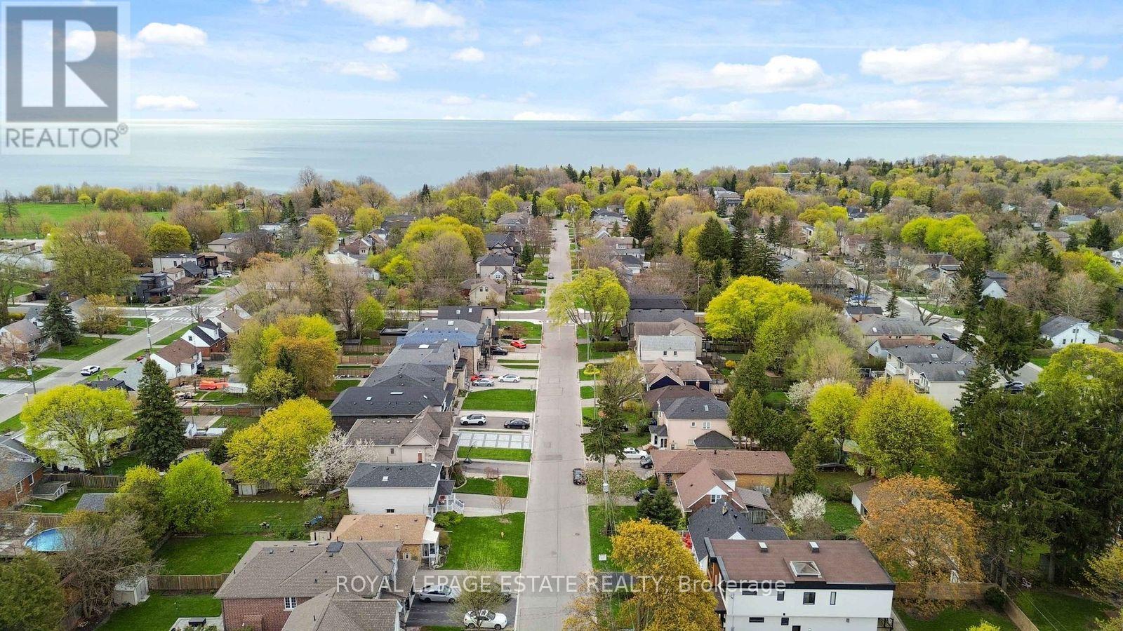 66 HAREWOOD AVENUE - 27