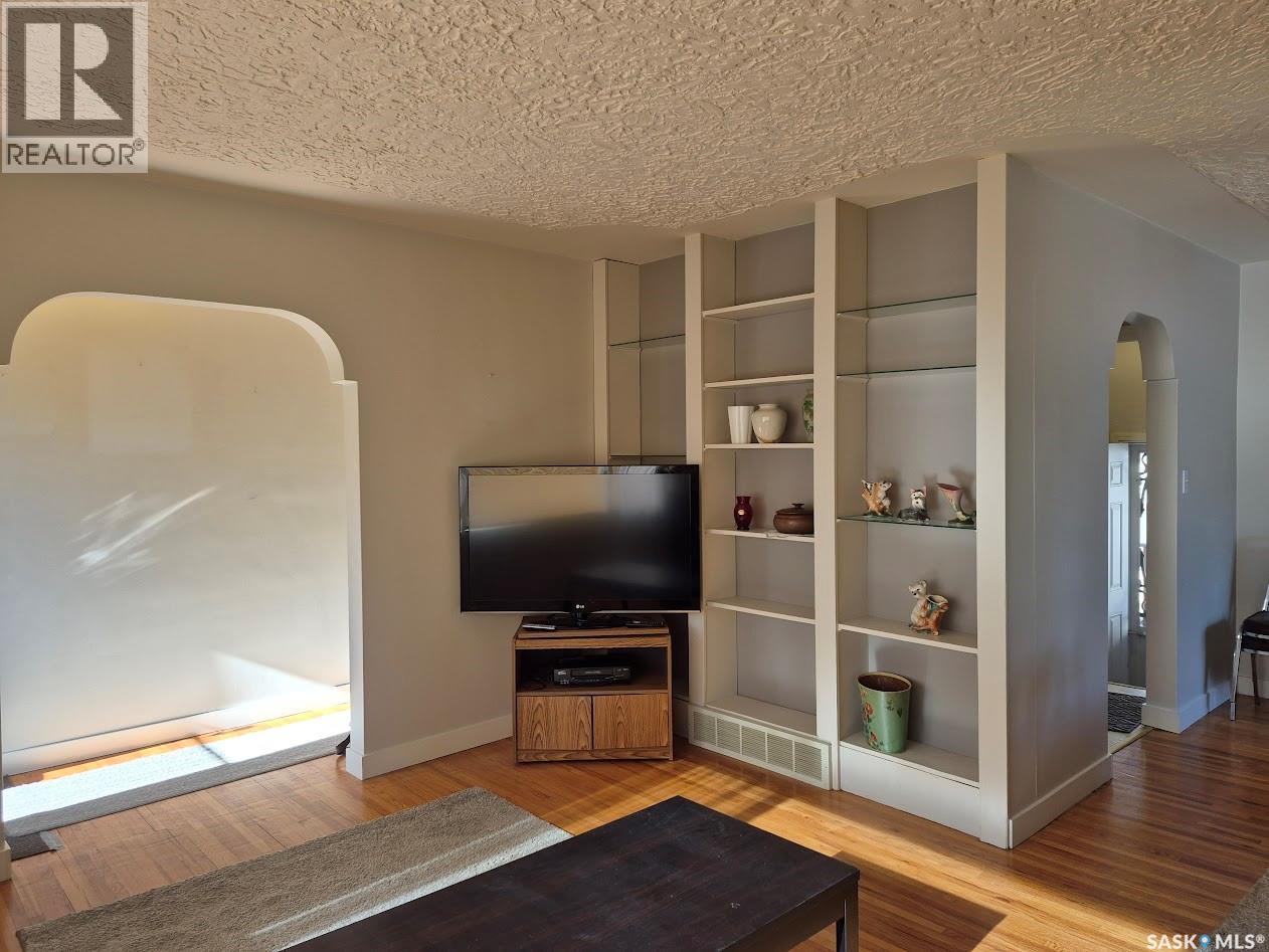 203 4th AVENUE S - 6