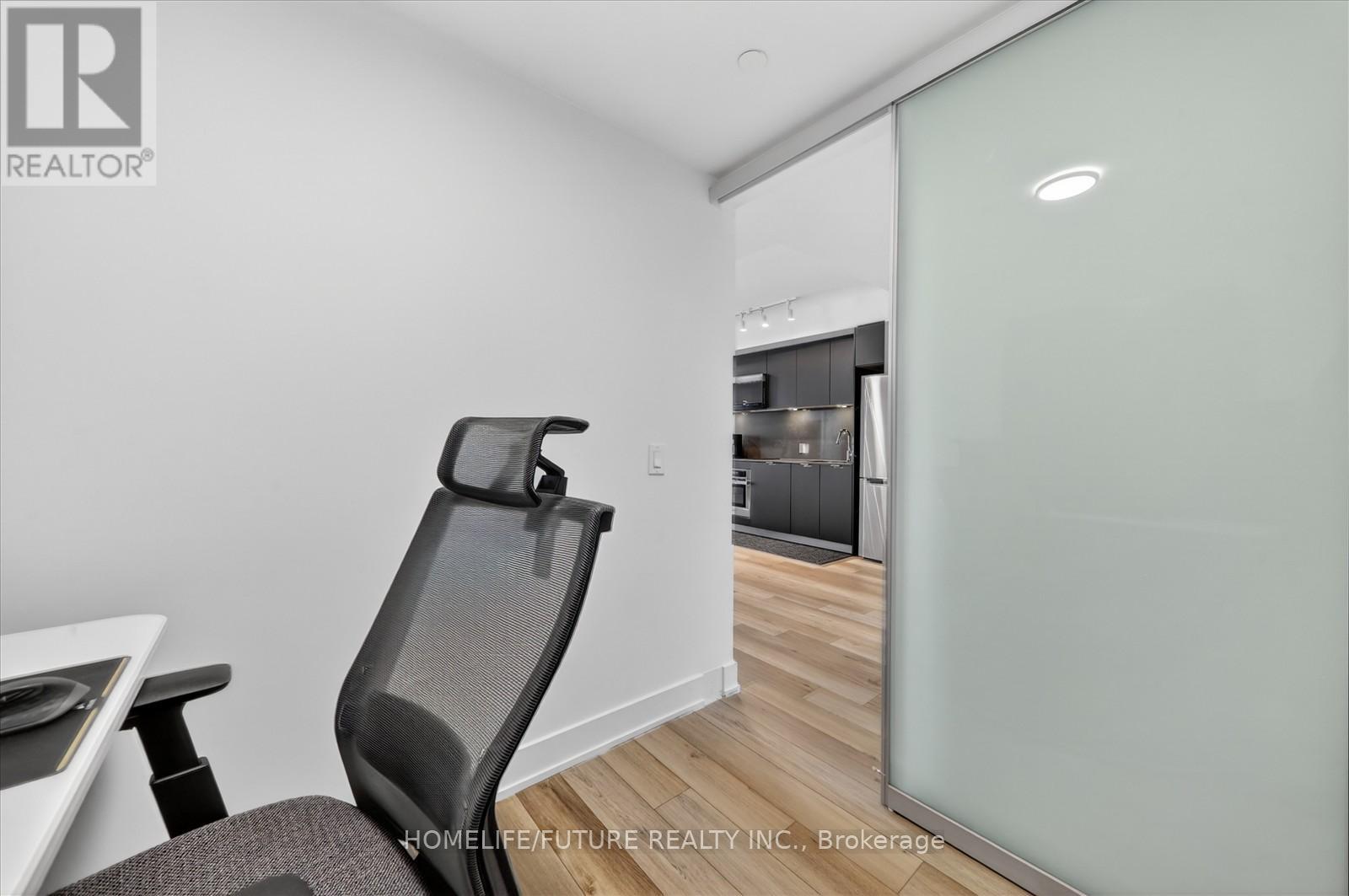 #1017 8 CEDARLAND DRIVE - 20