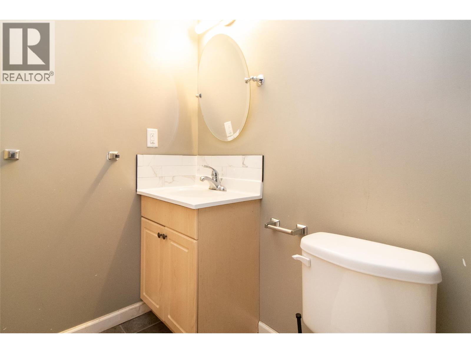 477 Clifton Road, Kelowna