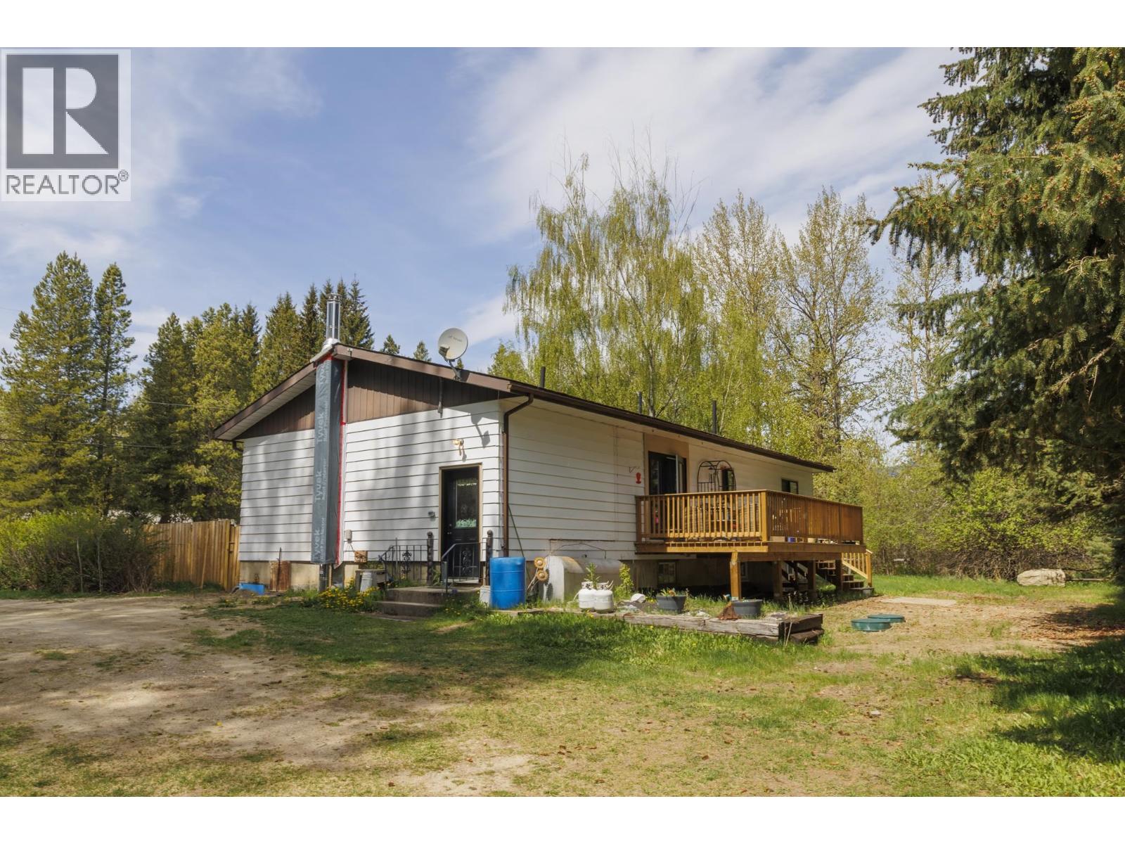 1090 DYKE ROAD - 36