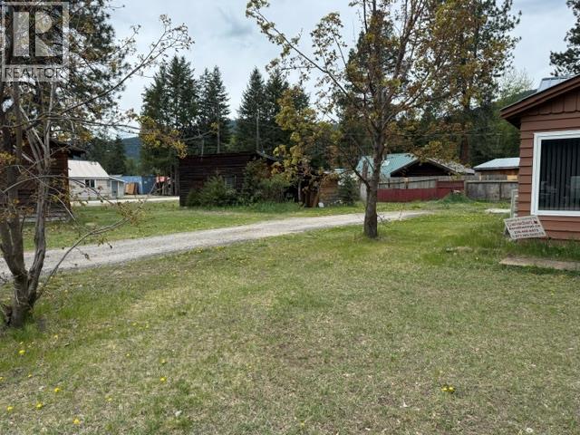 5861 33 Highway - 5