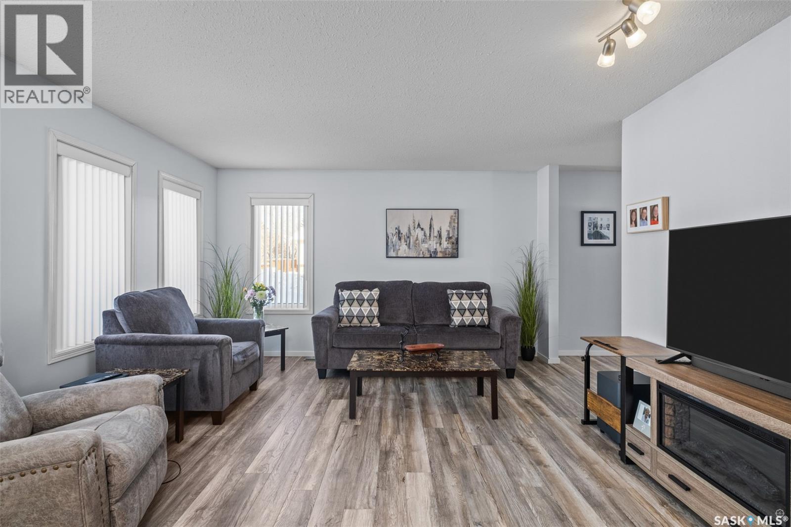 1503 Bliss CRESCENT - 8