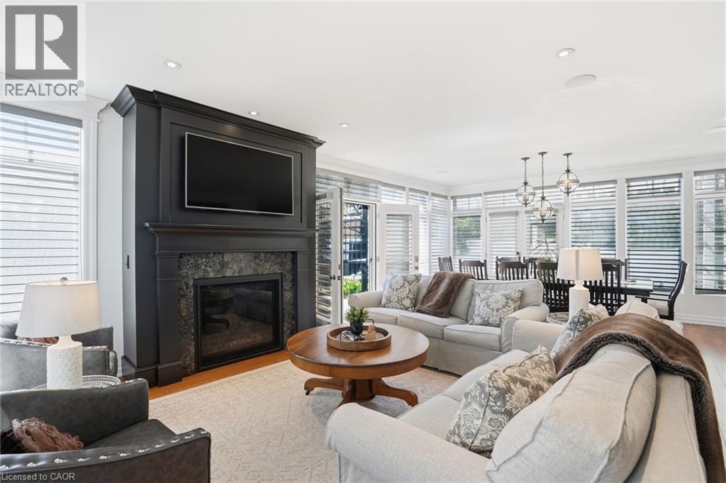 736 RYE Street - 20