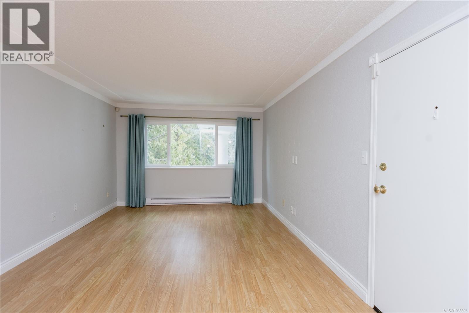 #6 322 Village Way - 18