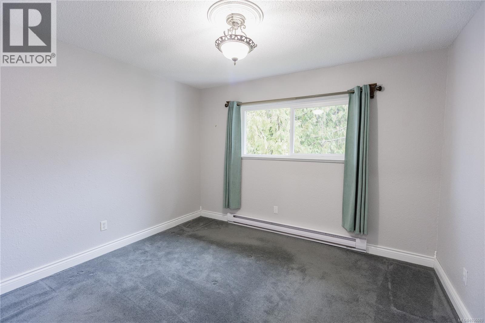 #6 322 Village Way - 22