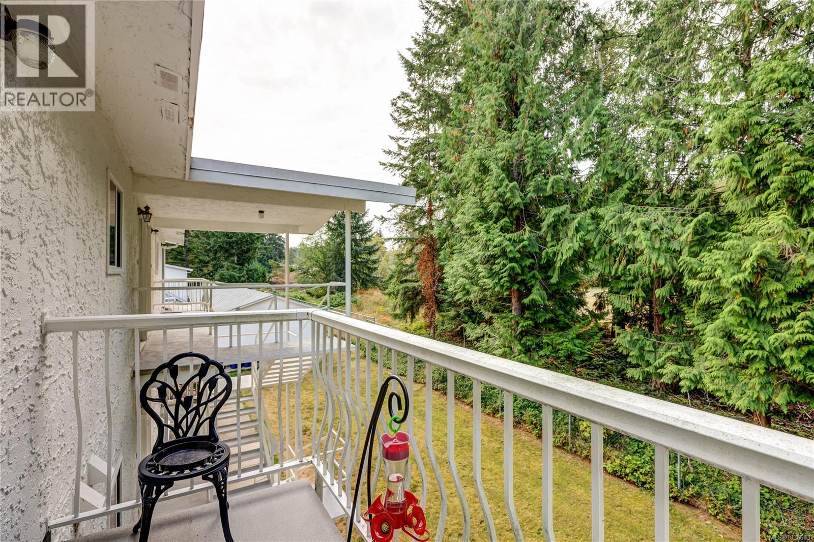 #6 322 Village Way - 26