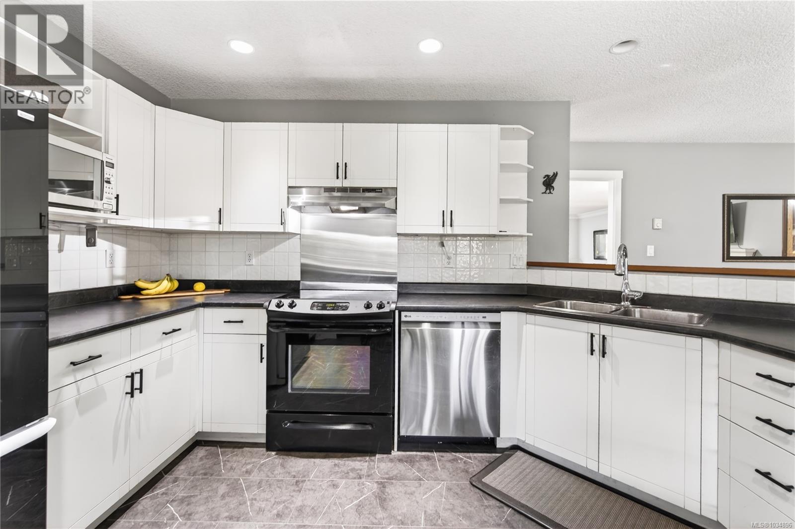 5018 Rheanna Pl - 12