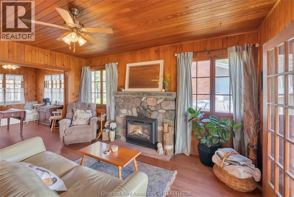 17498 Lakeshore ROAD - 3