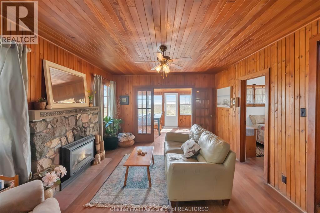 17498 Lakeshore ROAD - 5