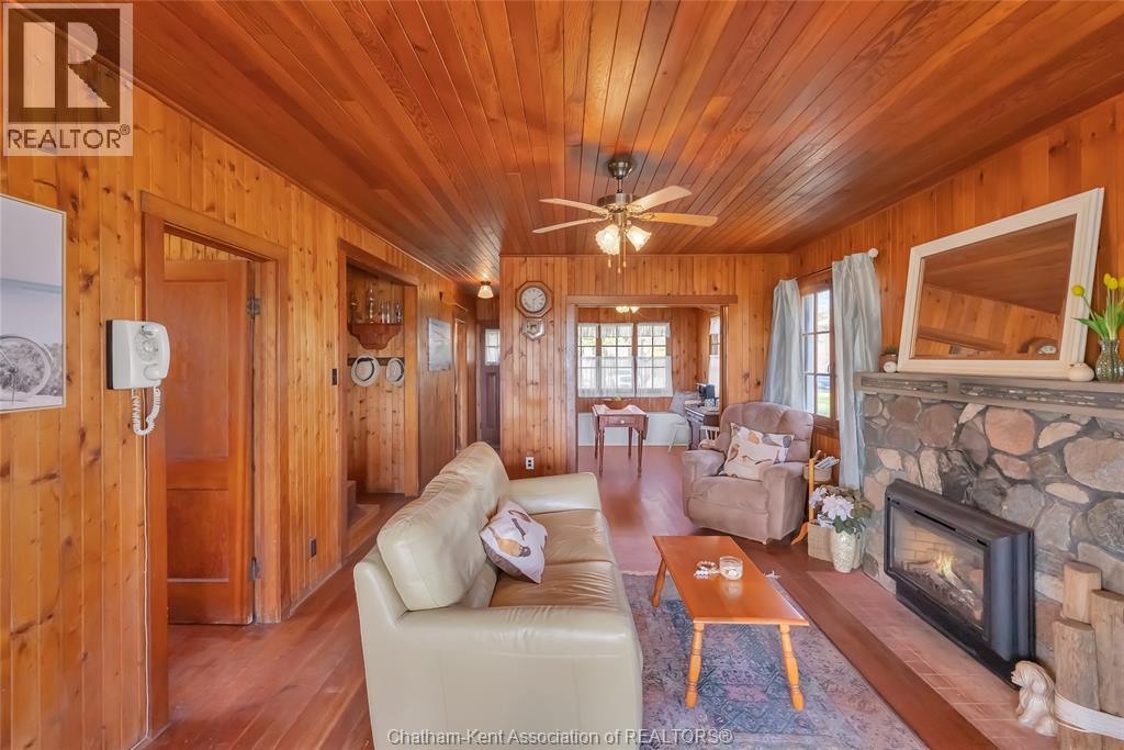 17498 Lakeshore ROAD - 6