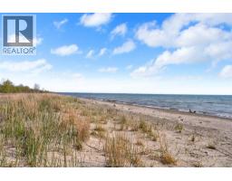 17498 Lakeshore Road, Rondeau Park, ON N0P1X0 Photo 36