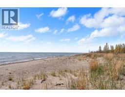 17498 Lakeshore Road, Rondeau Park, ON N0P1X0 Photo 37