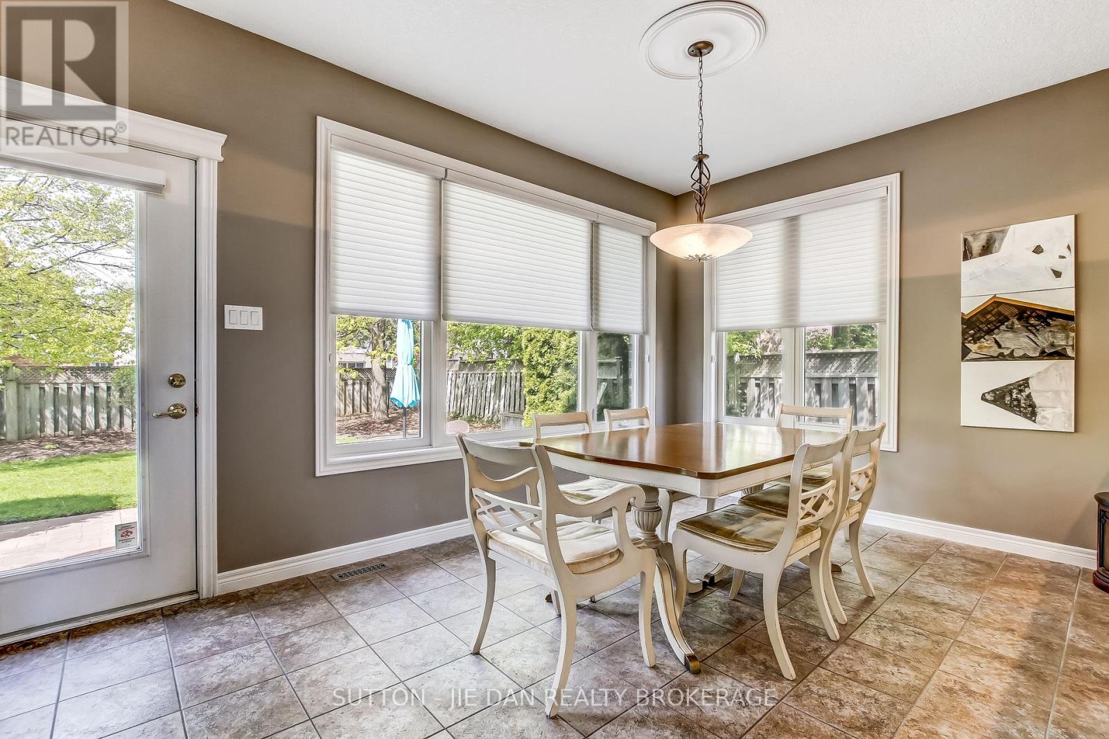 631 WHITEHAVEN CRESCENT - 11
