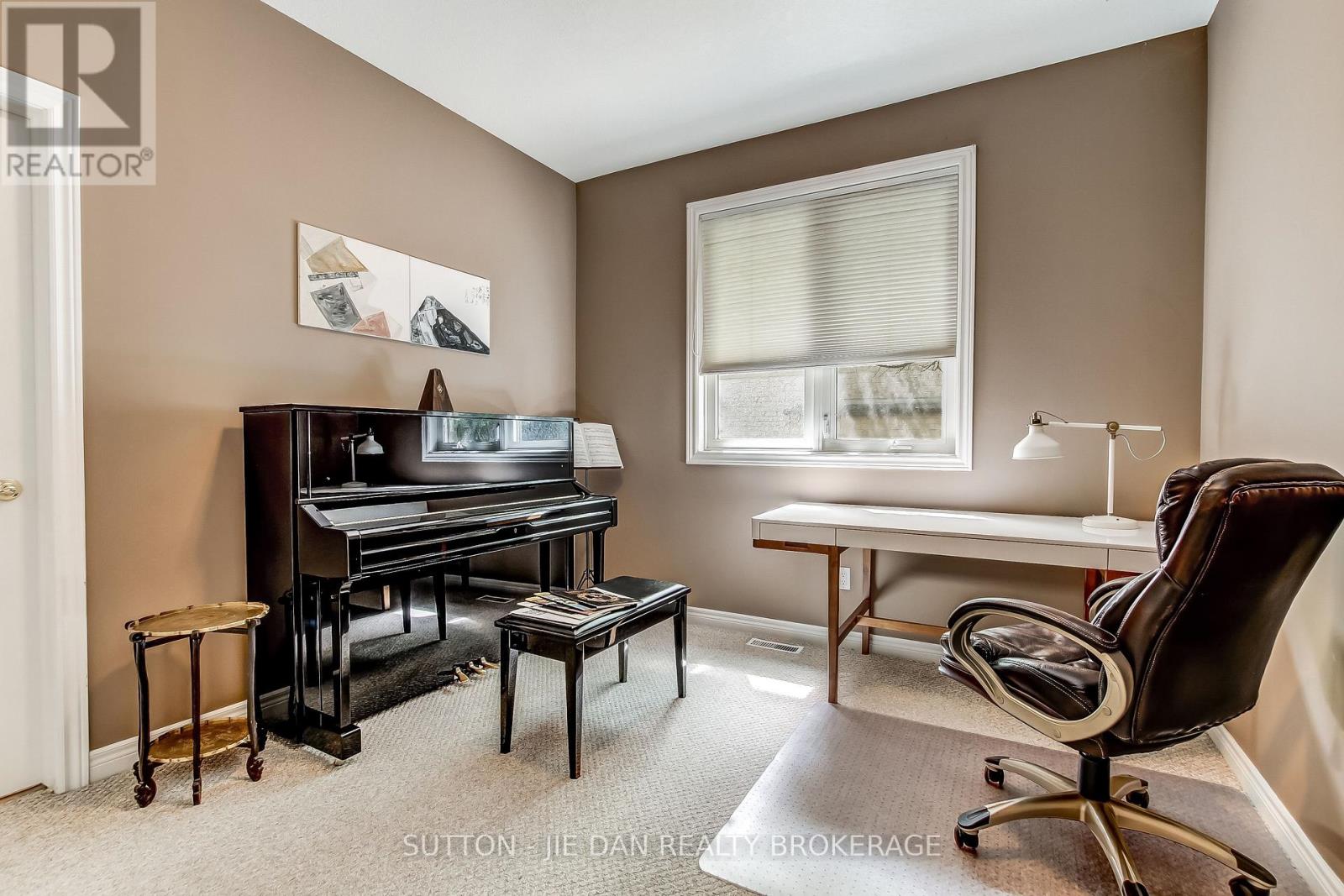631 WHITEHAVEN CRESCENT - 13