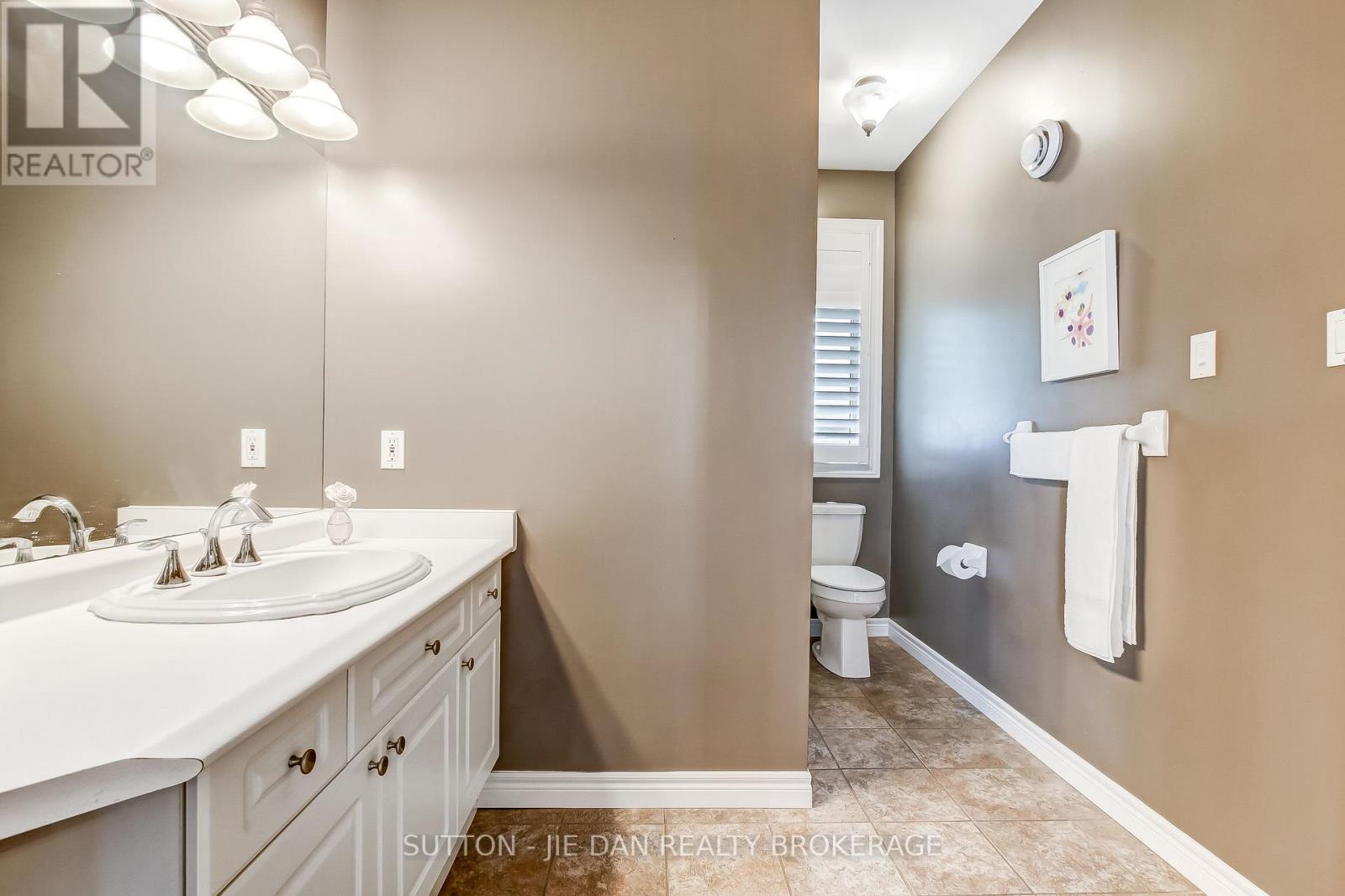 631 WHITEHAVEN CRESCENT - 21