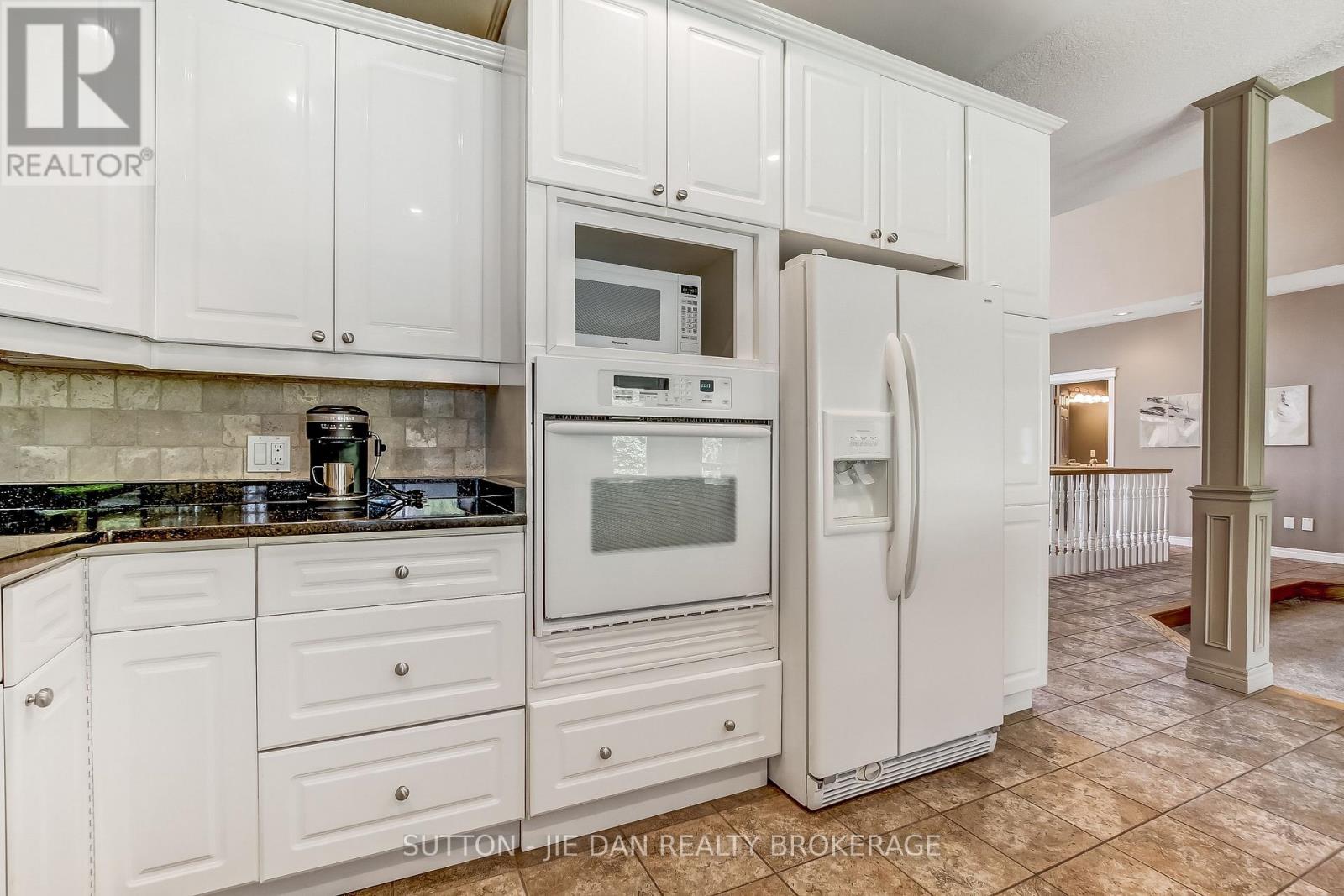 631 WHITEHAVEN CRESCENT - 7
