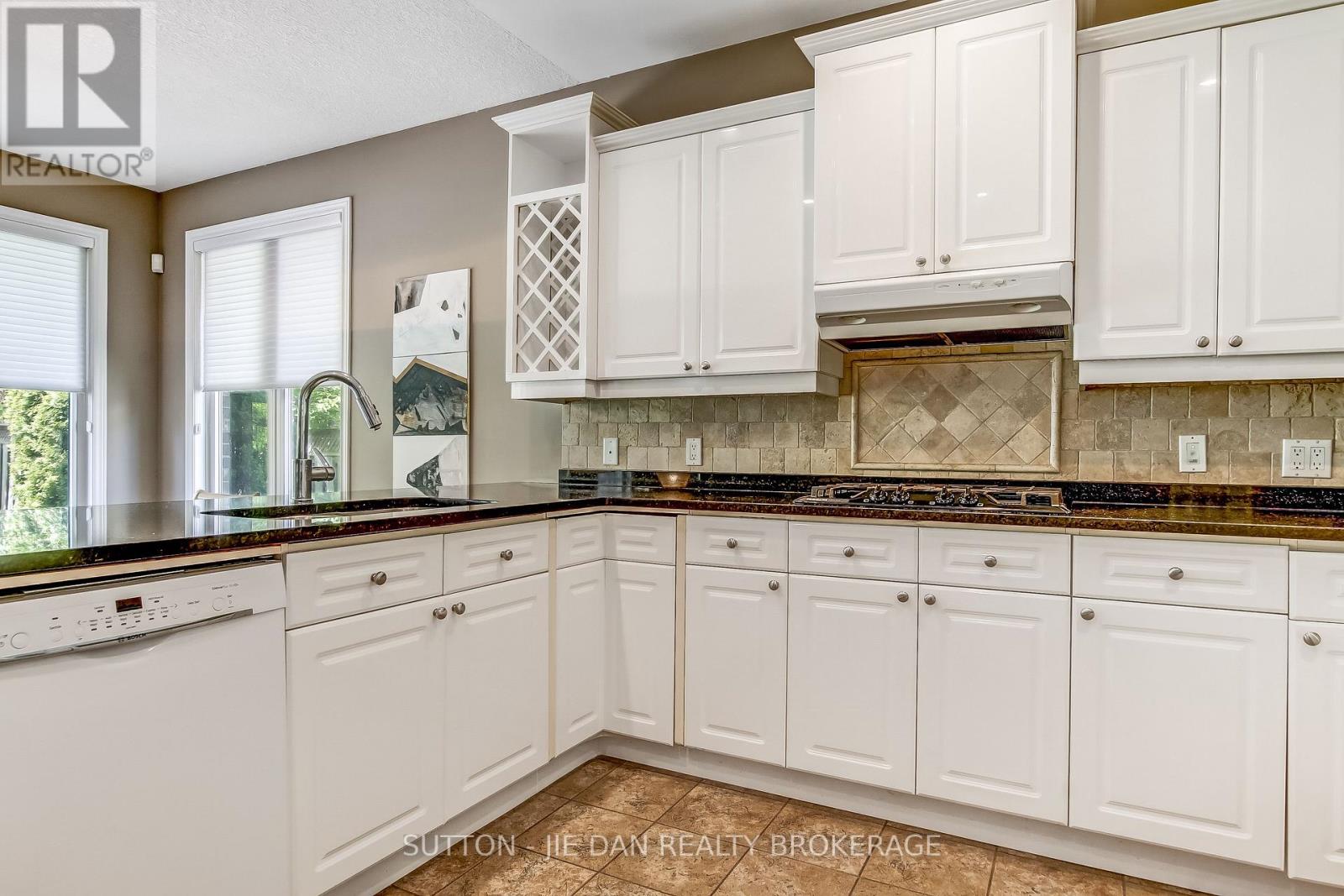 631 WHITEHAVEN CRESCENT - 8